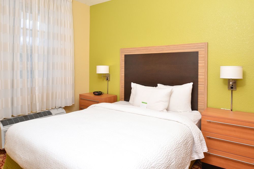 Towneplace Suites By Marriott Miami Airport W Doral Exterior photo