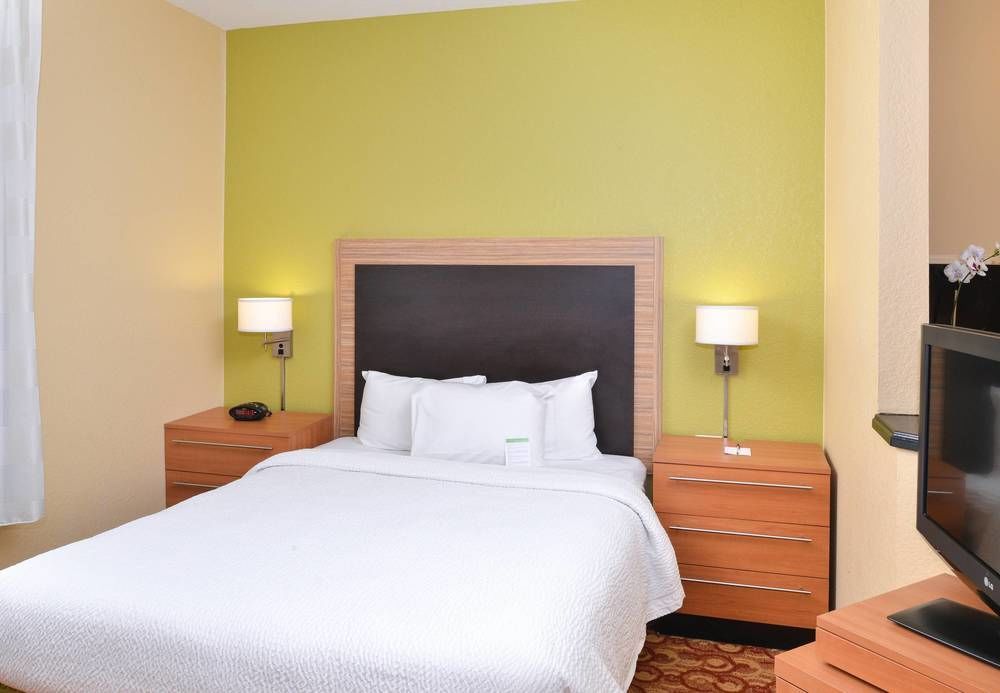 Towneplace Suites By Marriott Miami Airport W Doral Exterior photo